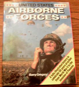 UNITED STATES AIRBORNE FORCES :: Oversized HB w/ DJ Pic 1