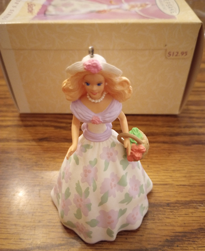 Barbie 1995 Hallmark Springtime Easter Collection Ornament Pic 4