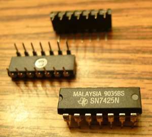 Lot of 21: Texas Instruments SN7425N